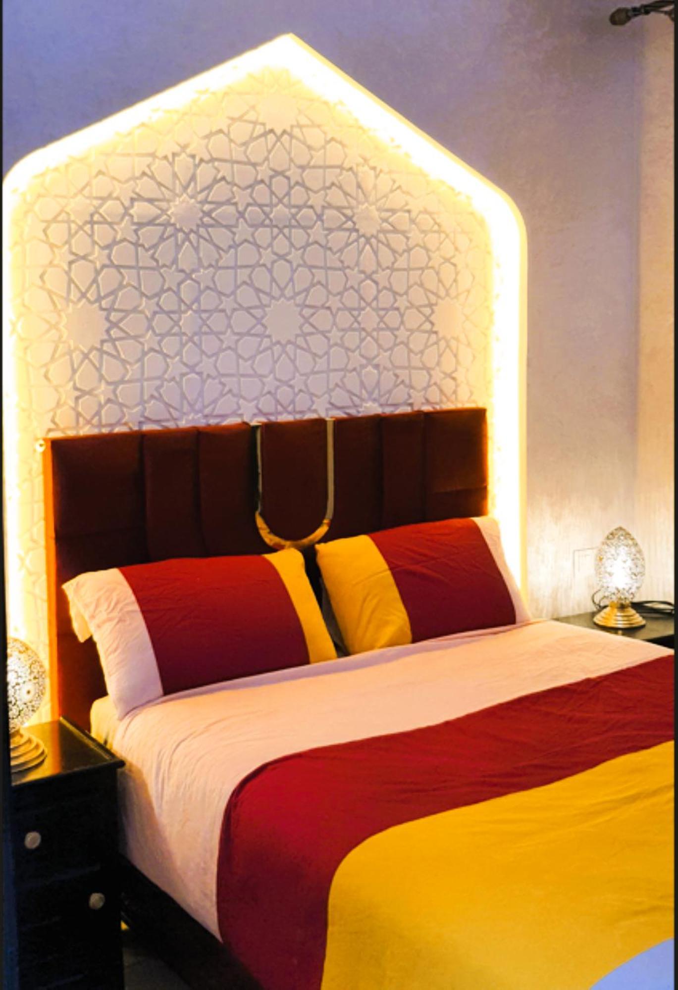 Quarya Assiyahia - Riad Camilia- Maison Entiere Avec Piscine 마라케시 외부 사진
